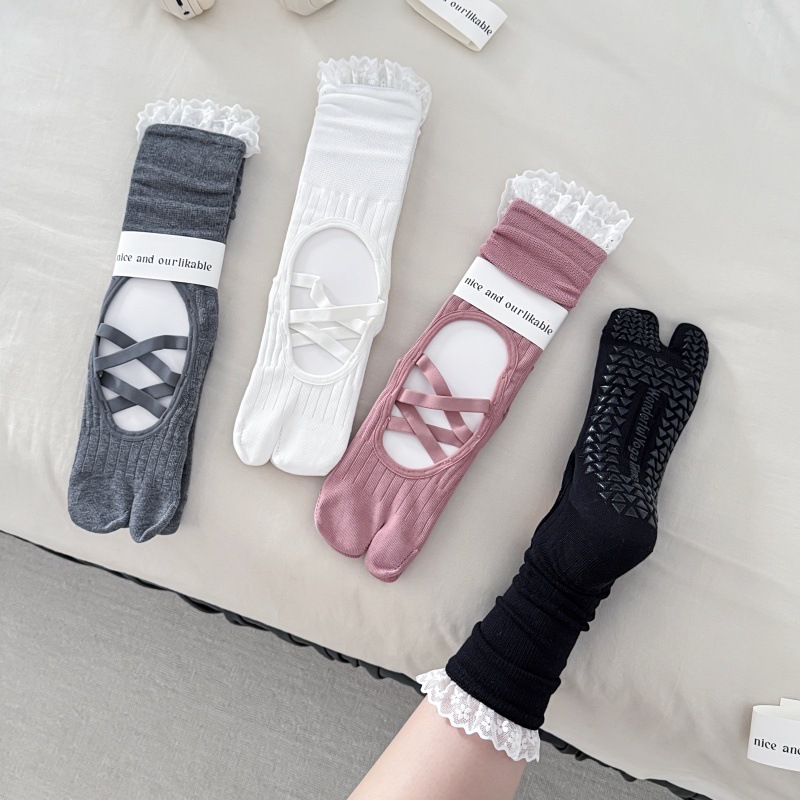 جوارب يوغا نسائية بتصميم مفتوح - مراجعة Toe Sock Split وسعره
