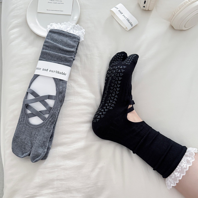 جوارب يوغا نسائية بتصميم مفتوح - مراجعة Toe Sock Split وسعره